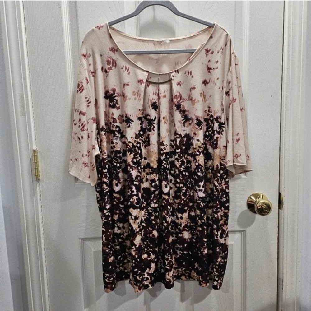 Women's Catherines Plus Size Beige Floral Short Sleeve Top Size 3X